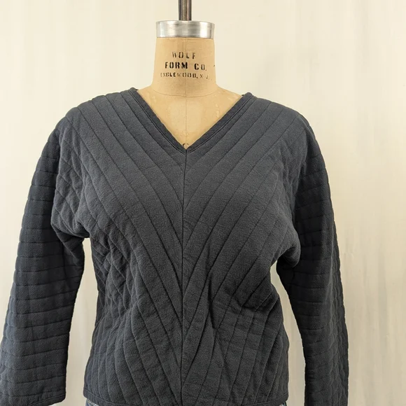 Women's Long Sleeve Quilted Top - Dark Gray - Picture 5 of 5
